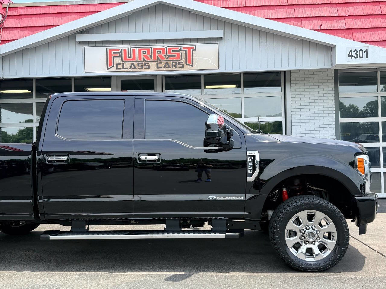 Used 2017 Ford F250 Lariat w/ Lariat Ultimate Package AWD/4WD image 13