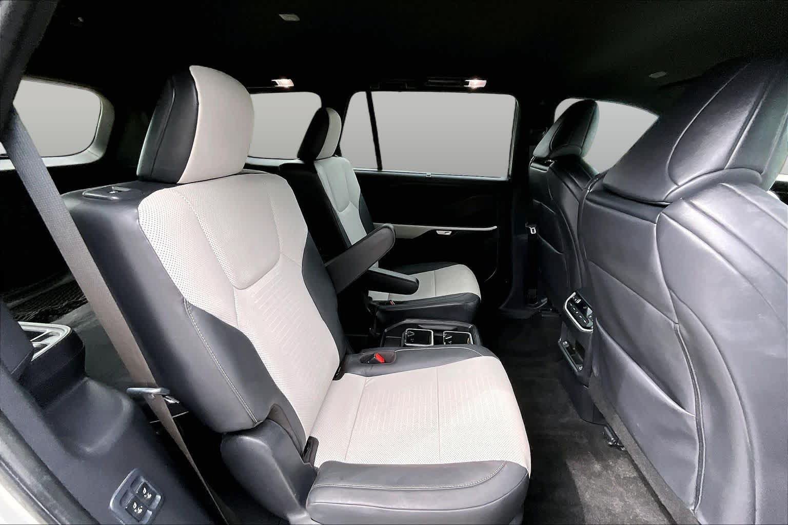 Used 2025 Lexus TX 500h AWD w/ Technology Package image 20