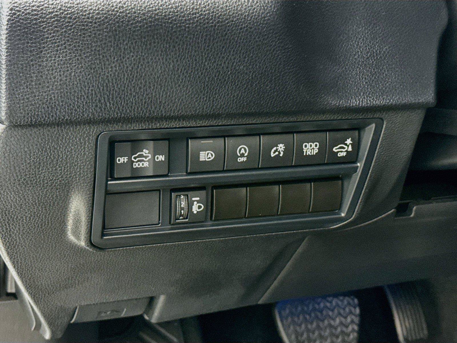 Used 2024 Toyota Tundra SR5 AWD/4WD image 14