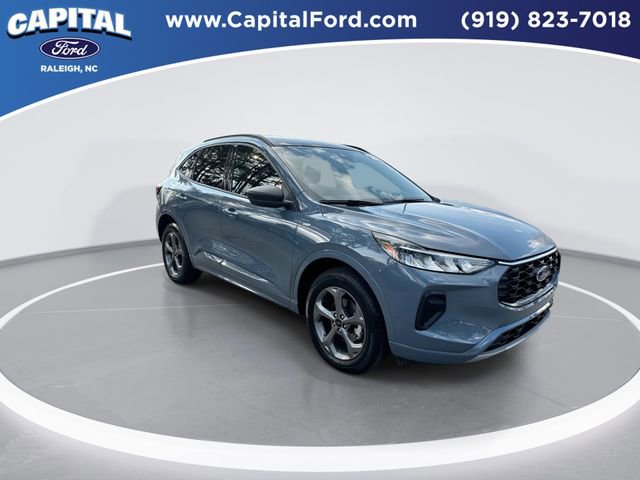 Certified 2024 Ford Escape ST-Line w/ Tech Pack #1 AWD/4WD image 2