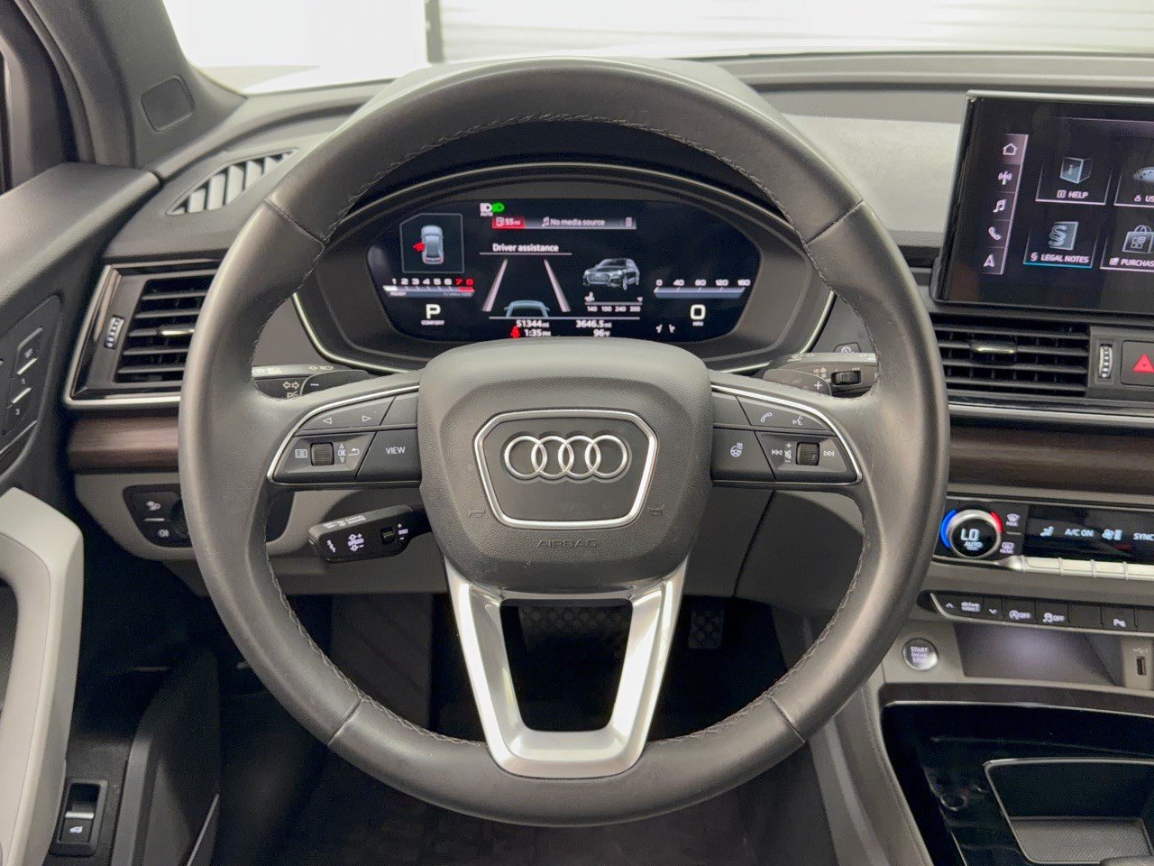 Used 2023 Audi Q5 2.0T Premium Plus w/ Premium Plus Package AWD/4WD image 10
