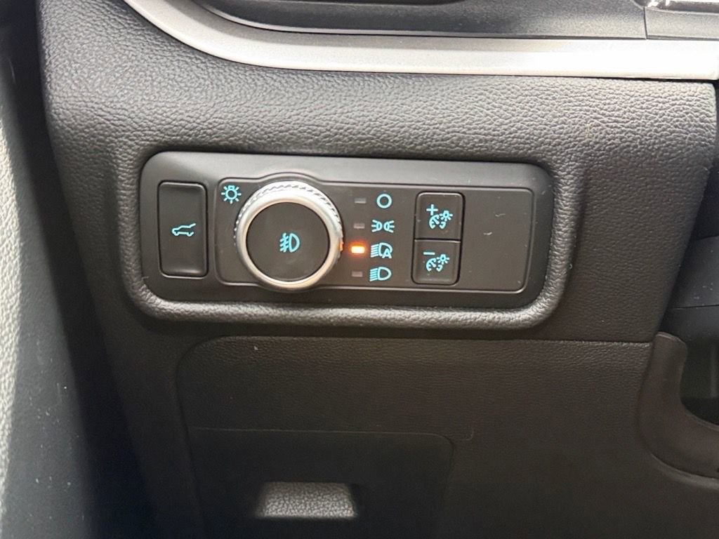 Used 2021 Ford Explorer XLT w/ Equipment Group 202A image 20