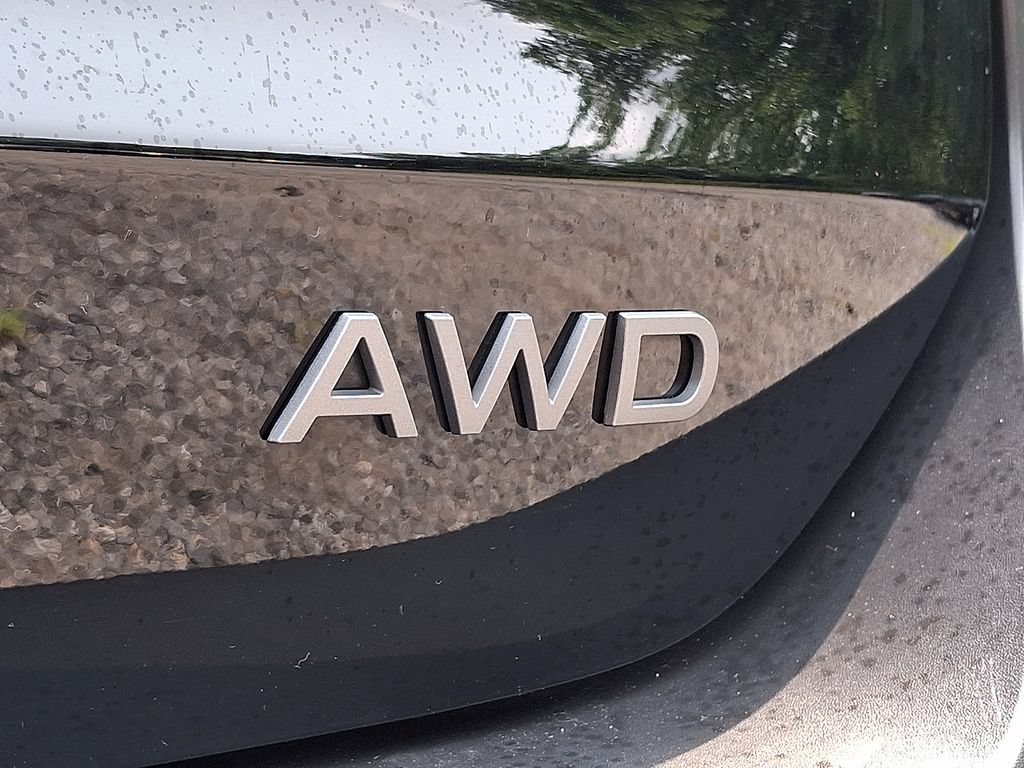 Certified 2025 Nissan Kicks SV AWD/4WD image 31
