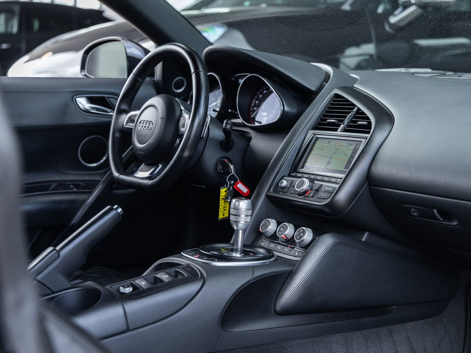 Used 2011 Audi R8 V10 AWD/4WD image 40