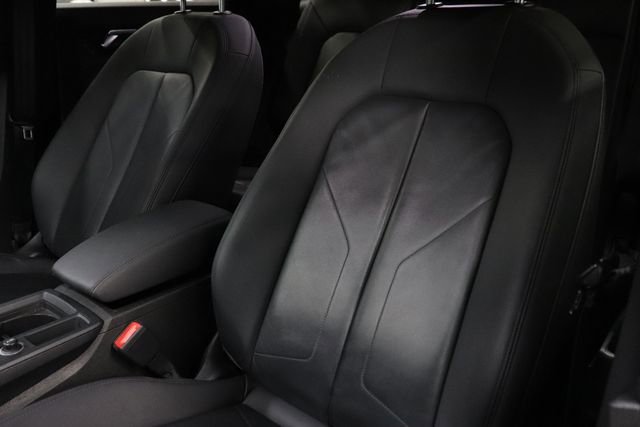 Used 2020 Audi Q3 2.0T Premium w/ Convenience Package AWD/4WD image 11