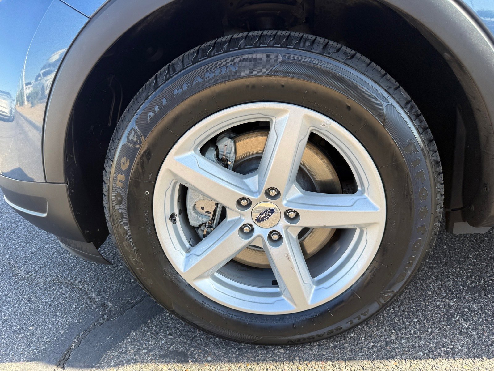 Used 2018 Ford Explorer XLT w/ Equipment Group 201A FWD image 9