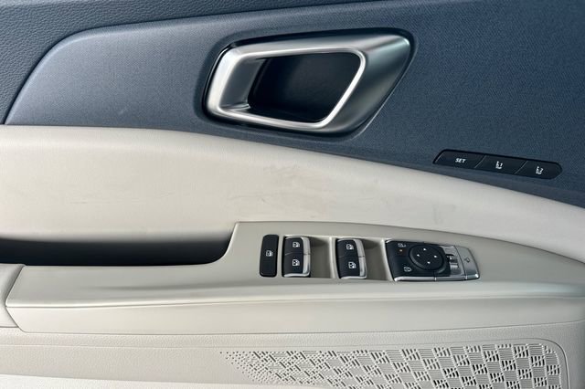 New 2026 Kia Carnival EX image 12