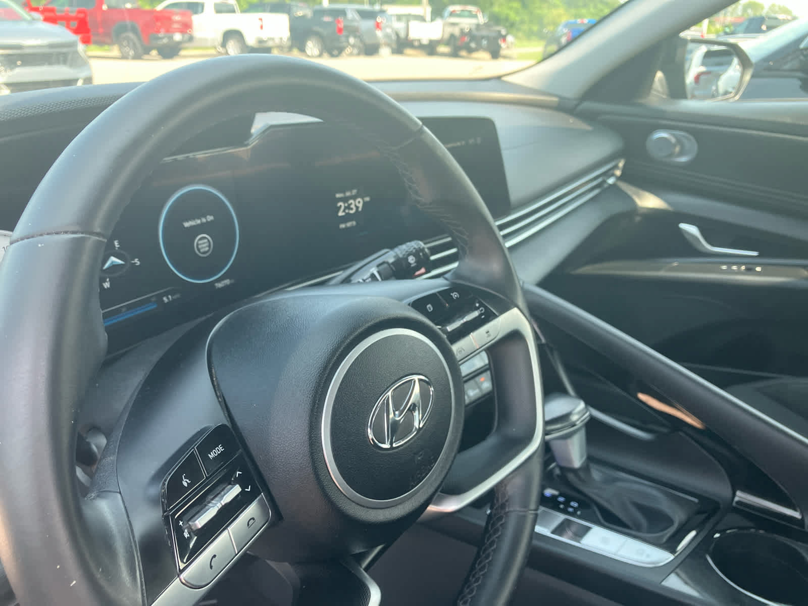 Used 2023 Hyundai Elantra SEL w/ Convenience Package FWD image 9
