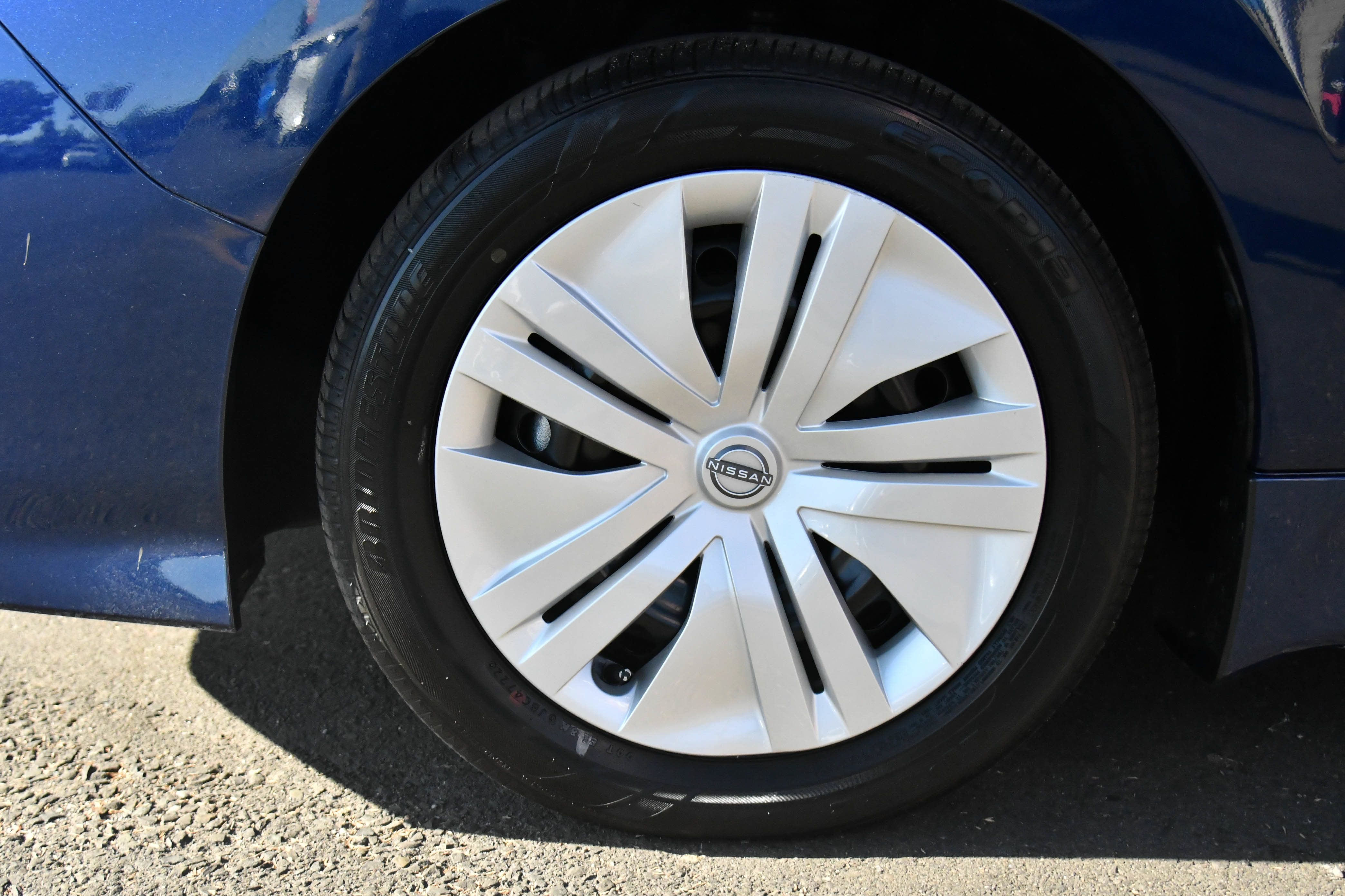 Used 2025 Nissan Leaf S FWD image 12