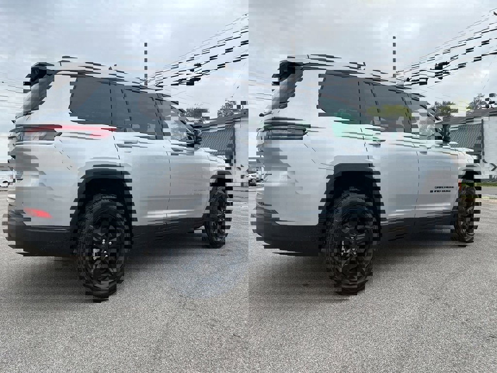New 2025 Jeep Grand Cherokee L Limited w/ Luxury Tech Group II image 7