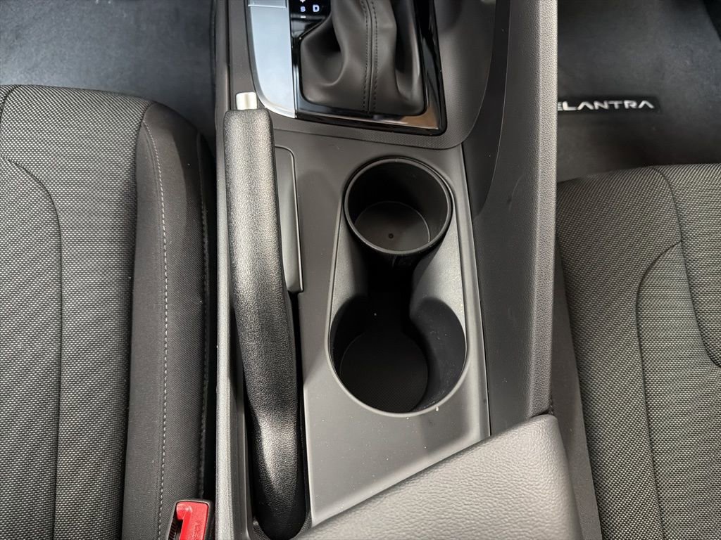 New 2026 Hyundai Elantra SE image 21