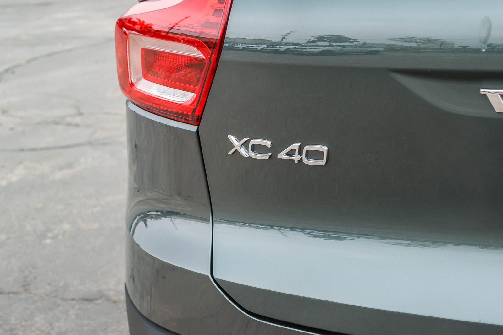 New 2026 Volvo XC40 B5 Plus w/ Protection Package Premier image 12