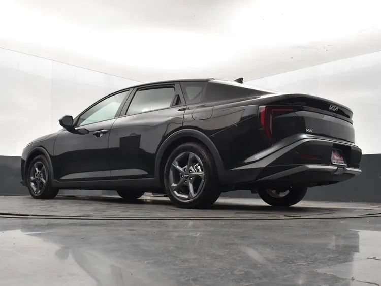 Used 2025 Kia K4 FWD image 12