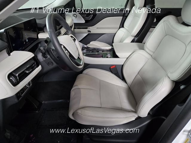 Used 2026 Lincoln Aviator Reserve AWD/4WD image 13