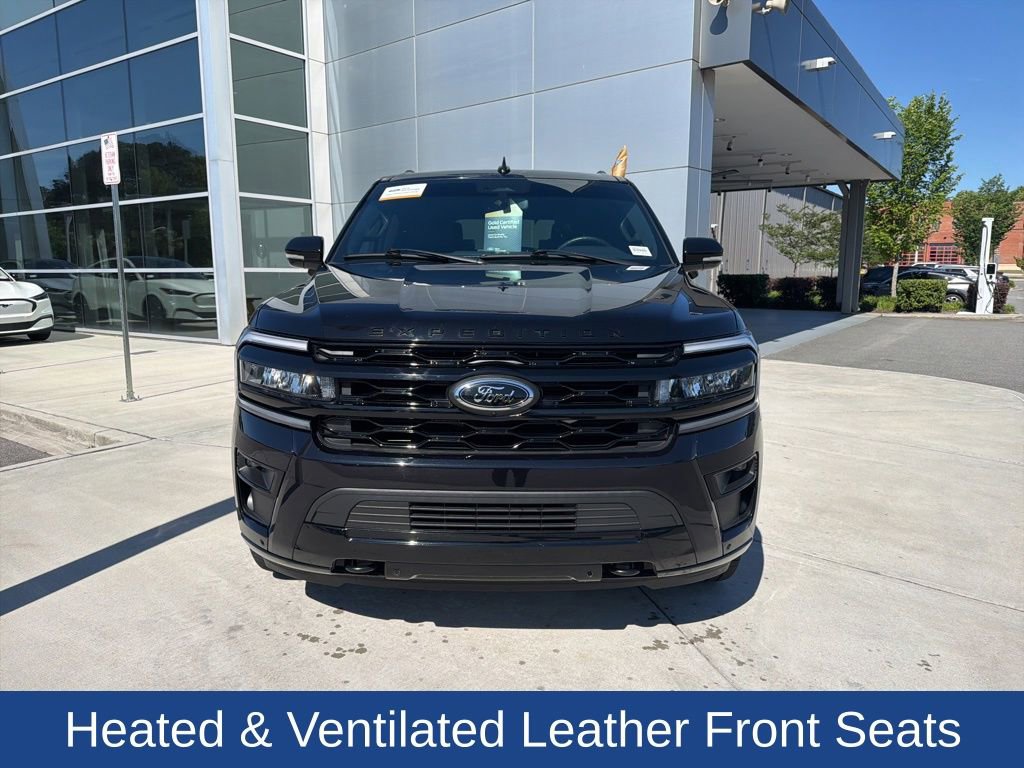 Used 2023 Ford Expedition Limited AWD/4WD image 2