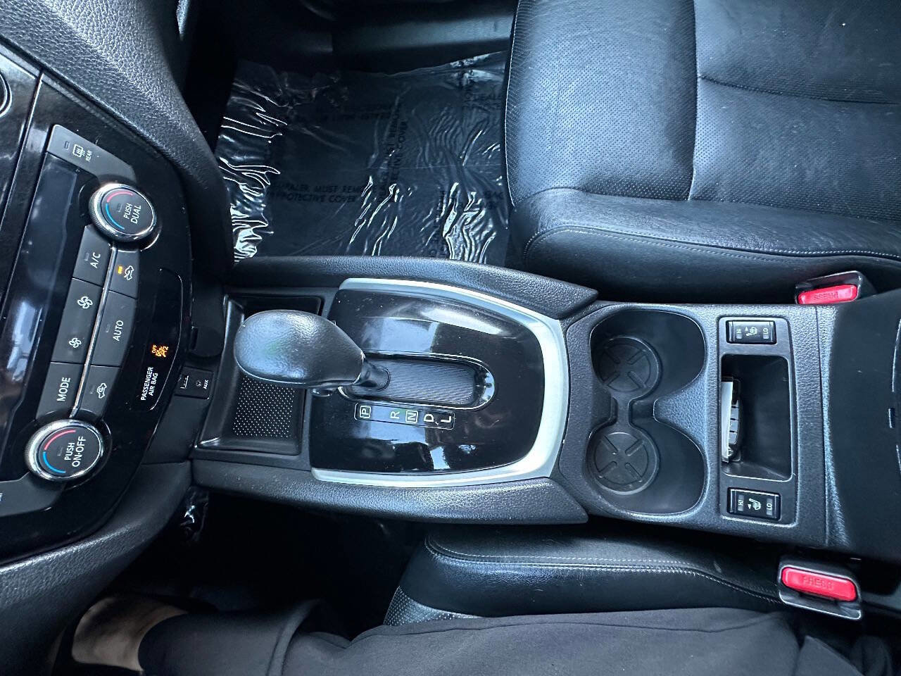 Used 2016 Nissan Rogue SL image 26