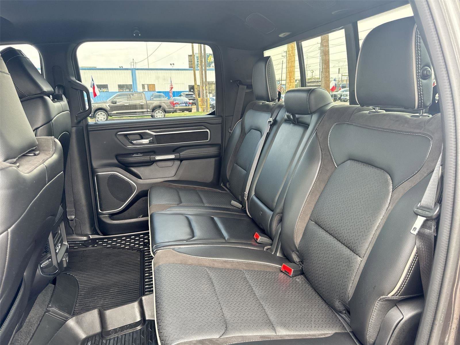 Used 2023 RAM 1500 Laramie AWD/4WD image 23