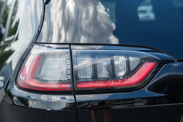 Used 2019 Jeep Cherokee Latitude Plus FWD image 7