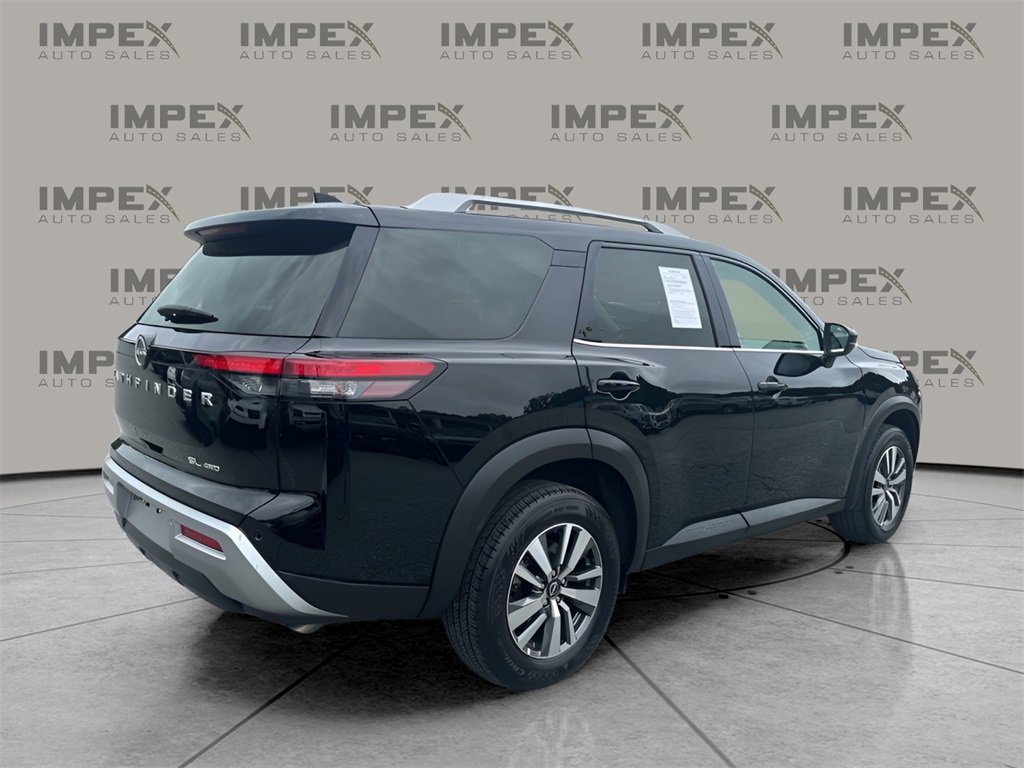 Used 2025 Nissan Pathfinder SL image 5