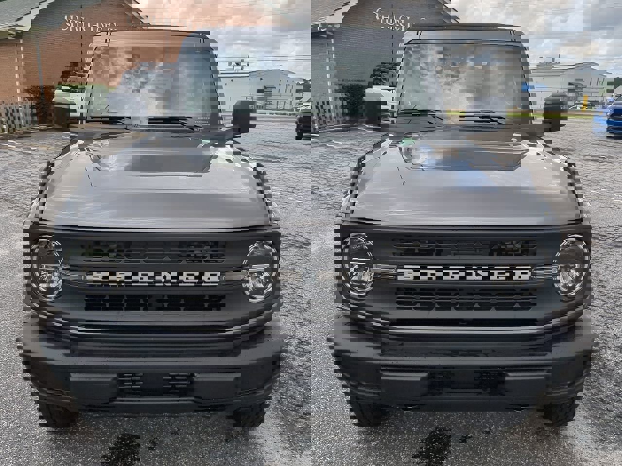 New 2025 Ford Bronco 4-Door image 7