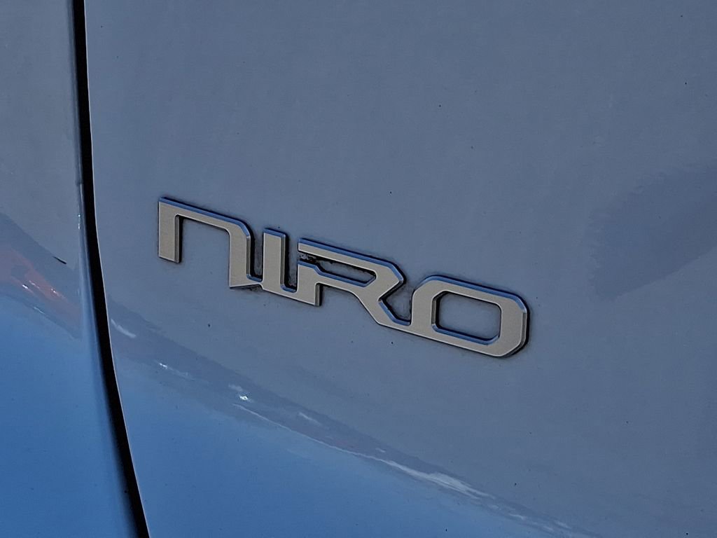 Certified 2023 Kia Niro EX FWD image 31