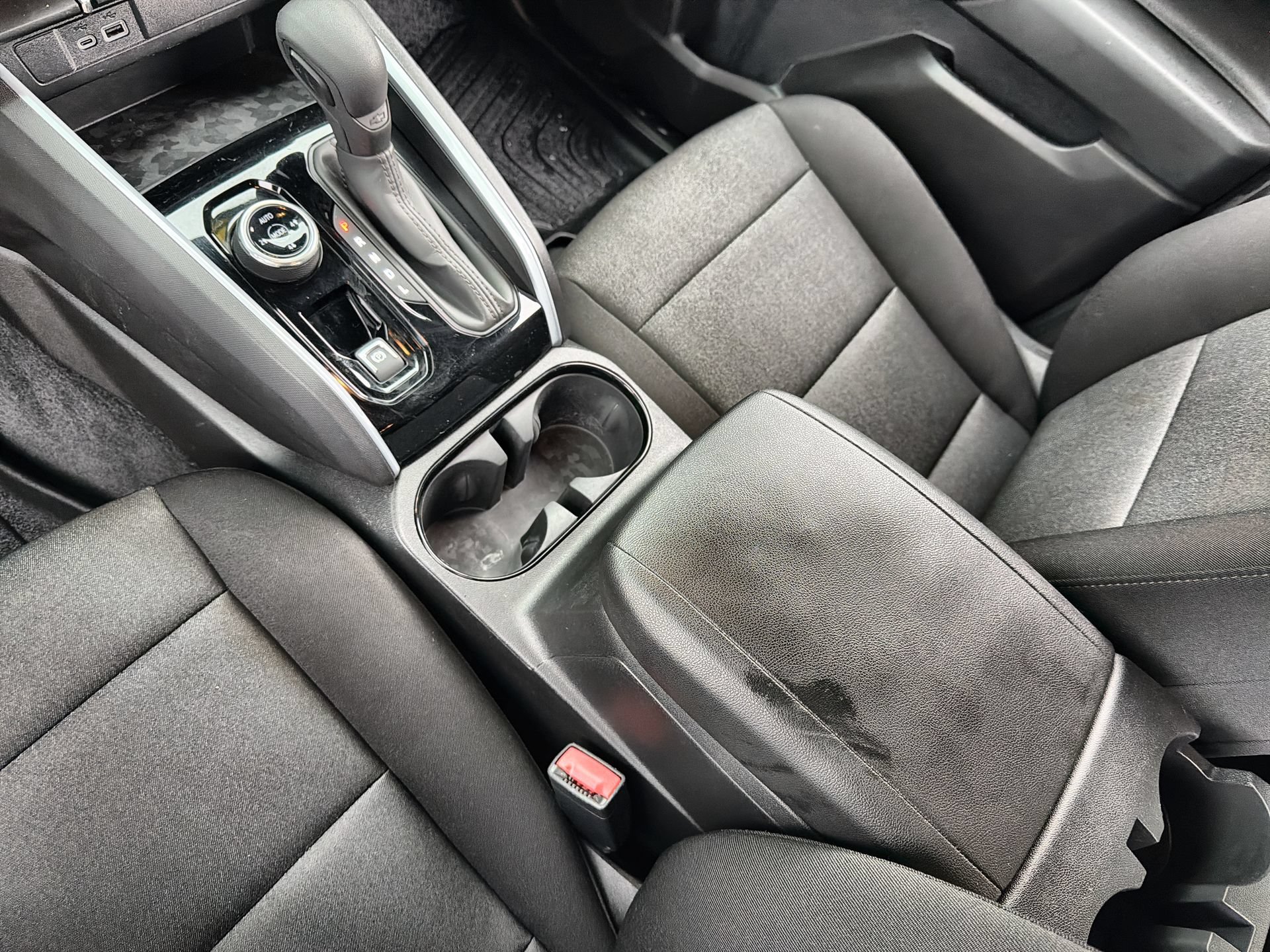 Used 2025 Chevrolet Colorado Trail Boss AWD/4WD image 21