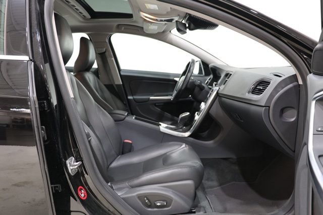 Used 2015 Volvo S60 T5 Platinum w/ Climate Package FWD image 31