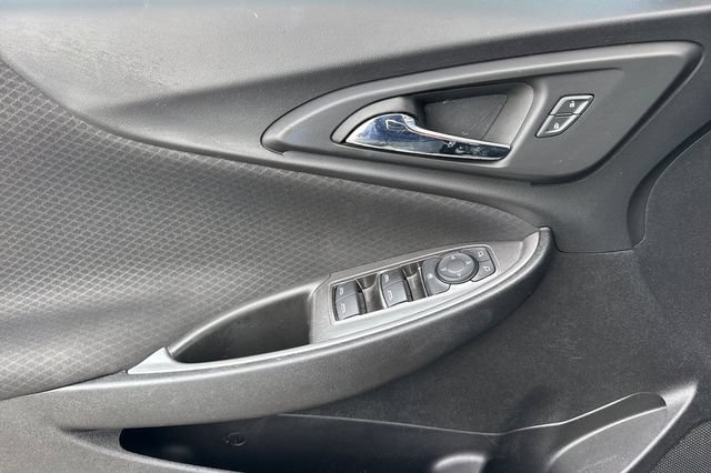 Used 2023 Chevrolet Malibu LT FWD image 13