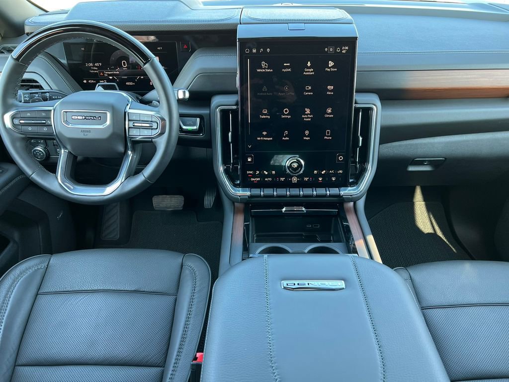 New 2025 GMC Yukon XL Denali w/ Denali Reserve Package image 2