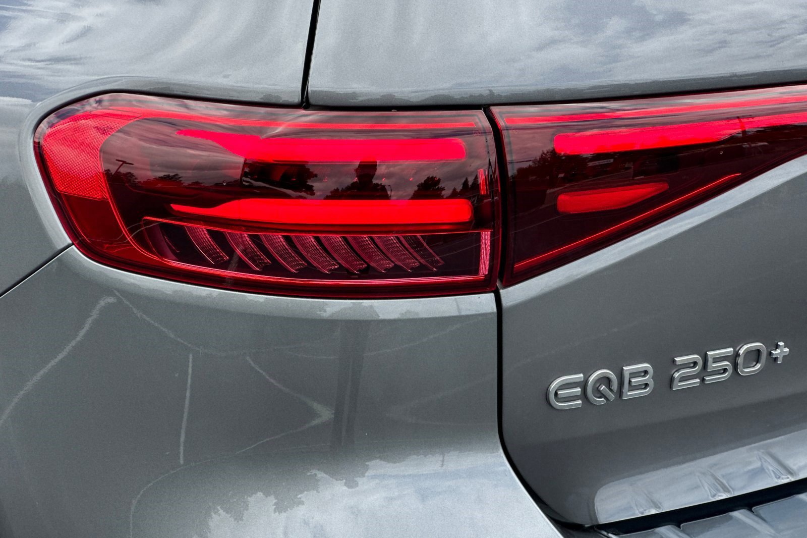 Certified 2025 Mercedes-Benz EQB 250+ image 12