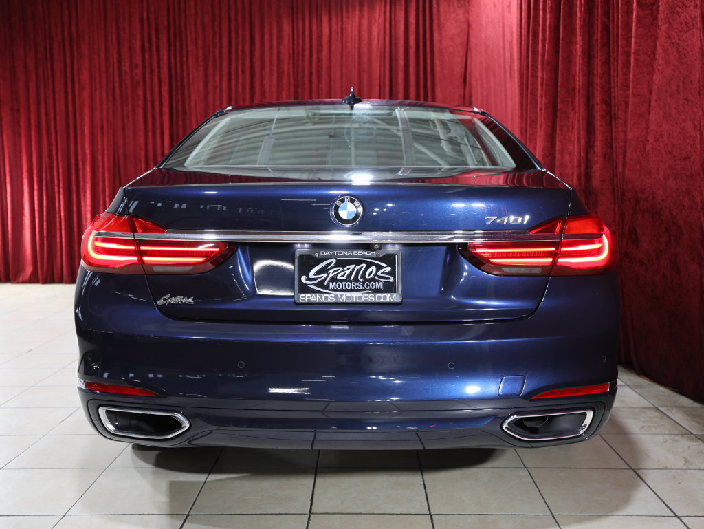 Used 2018 BMW 740i RWD image 10