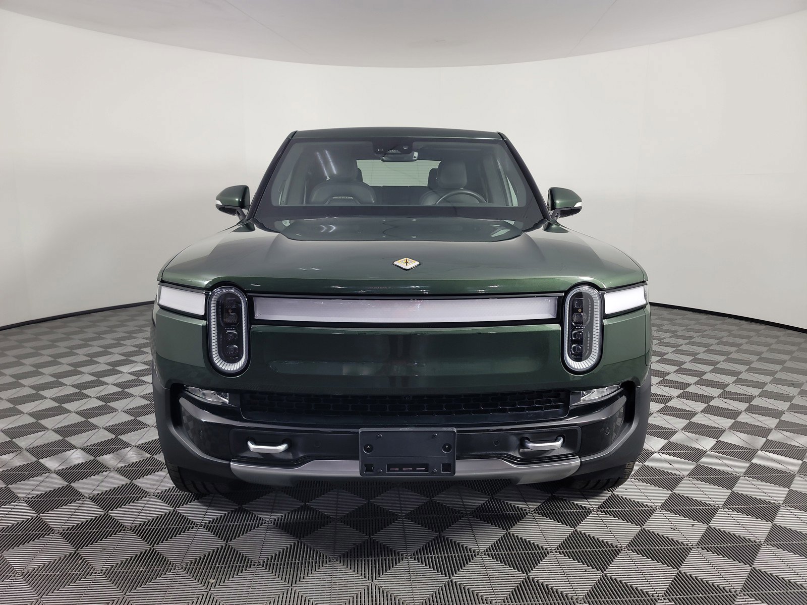 Used 2024 Rivian R1T Adventure AWD/4WD image 8
