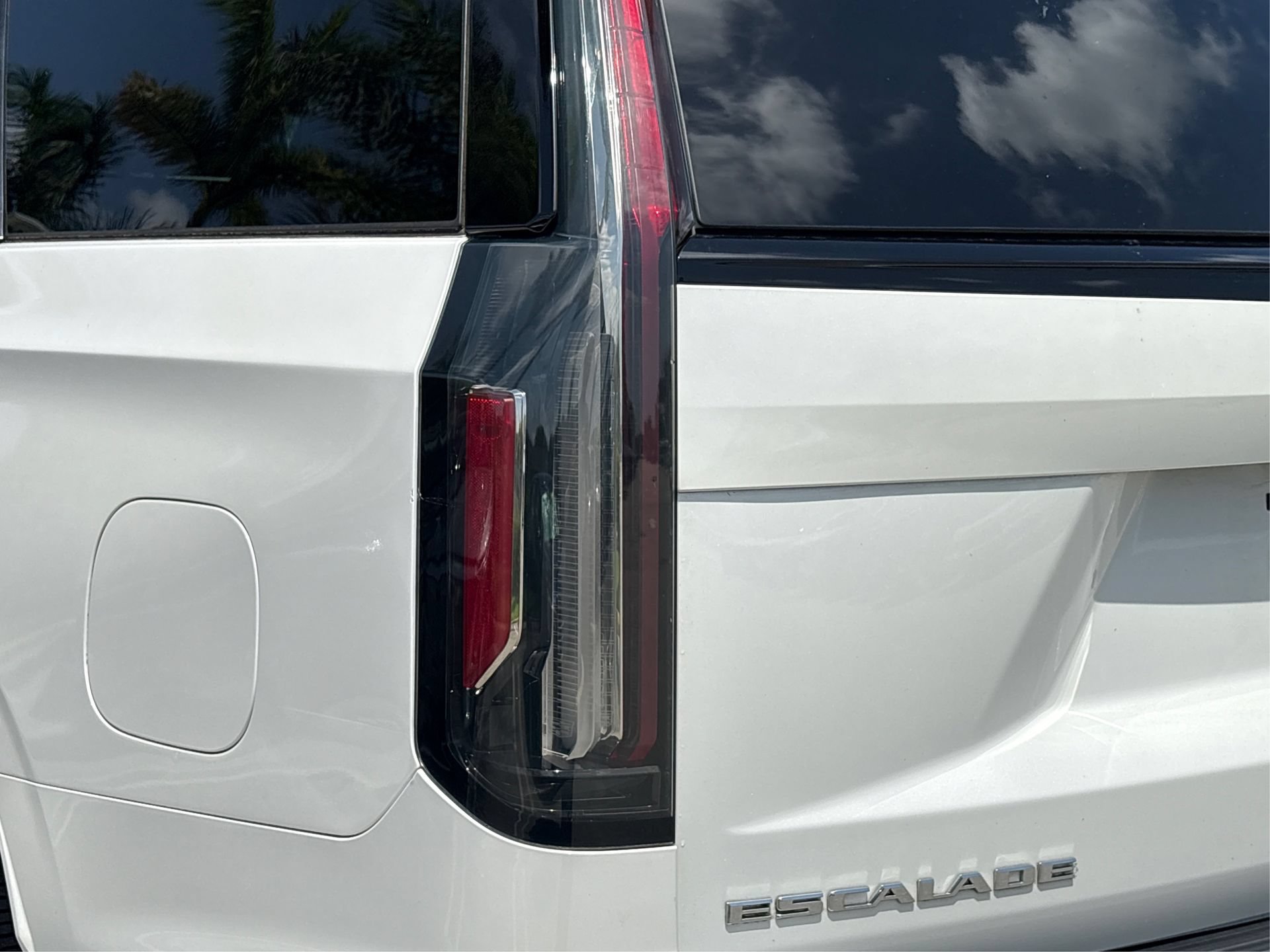 Certified 2022 Cadillac Escalade Sport w/ Touring Package AWD/4WD image 15