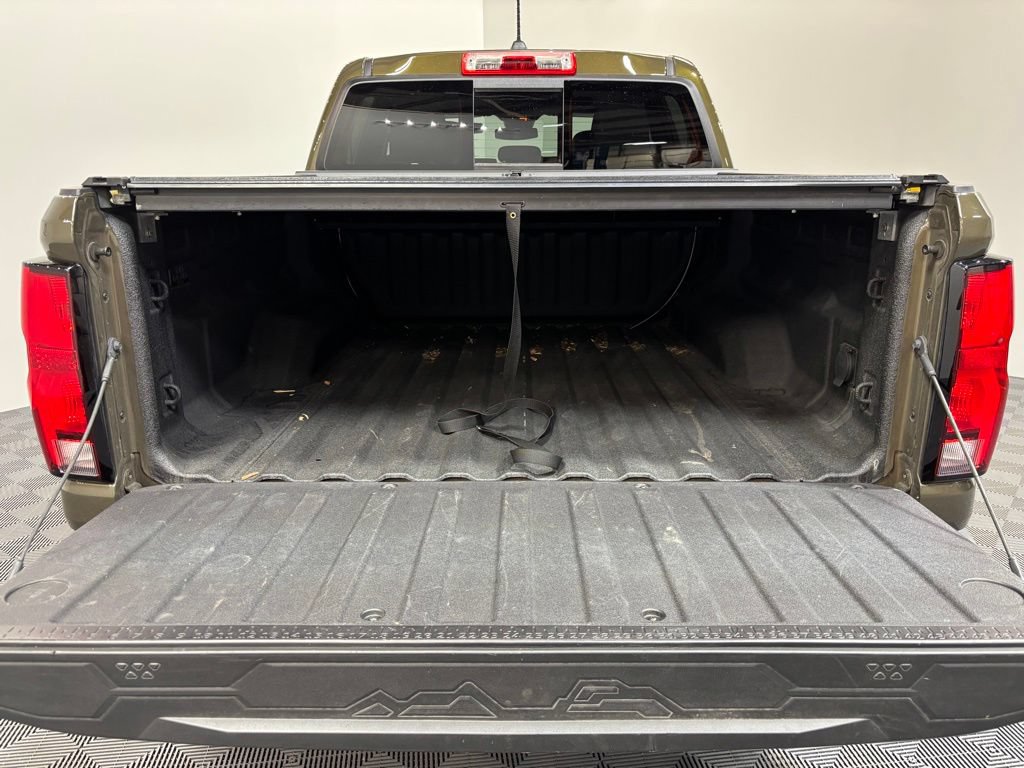Used 2023 Chevrolet Colorado Z71 AWD/4WD image 22