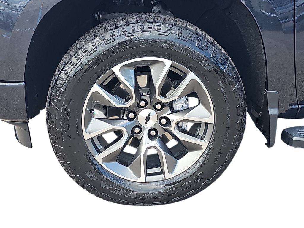 Used 2024 Chevrolet Silverado 1500 RST AWD/4WD image 30