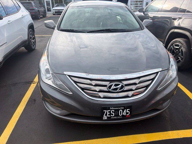 Used 2013 Hyundai Sonata SE FWD image 2