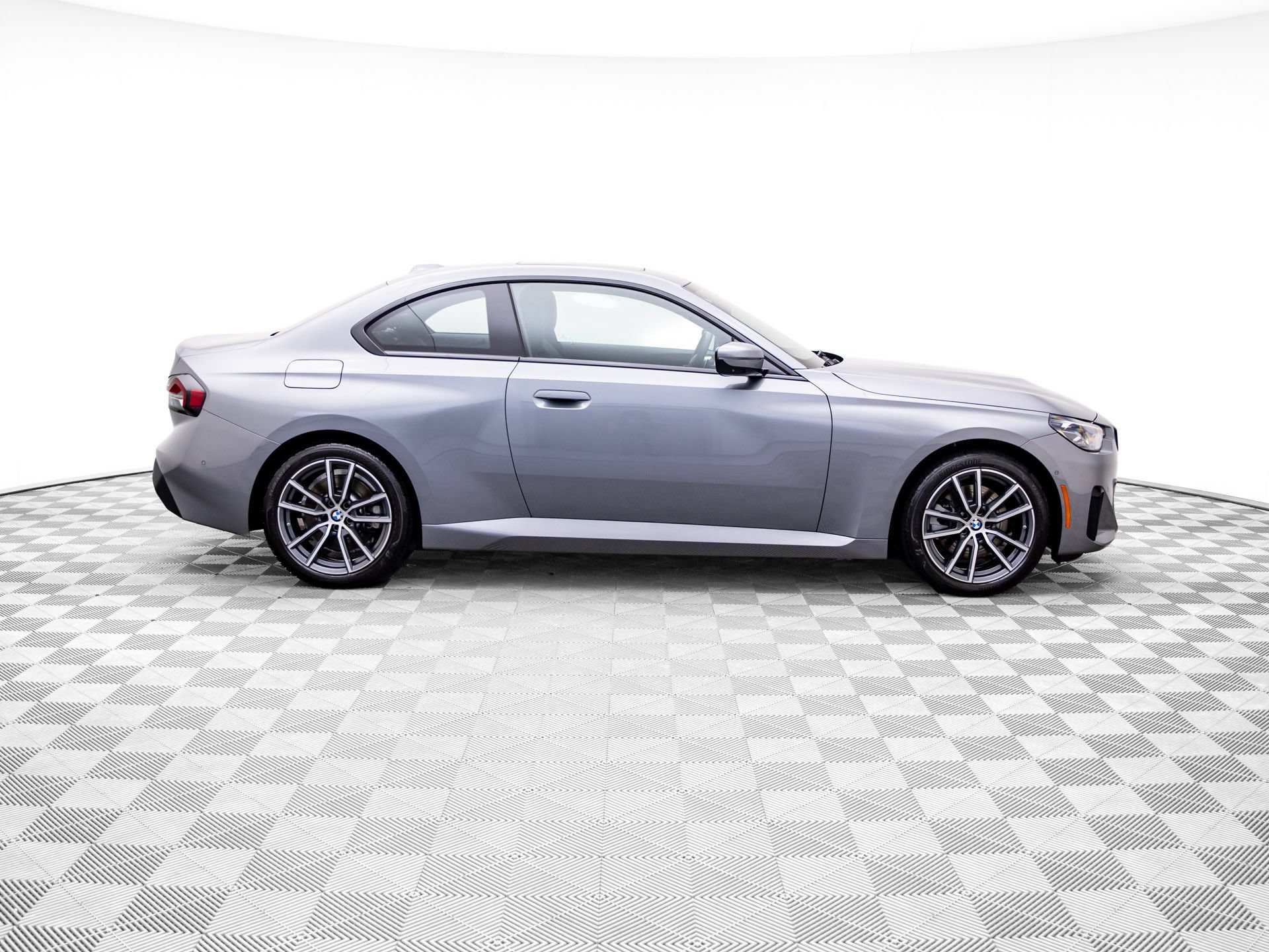 Used 2025 BMW 230i xDrive Coupe w/ Premium Package AWD/4WD image 6