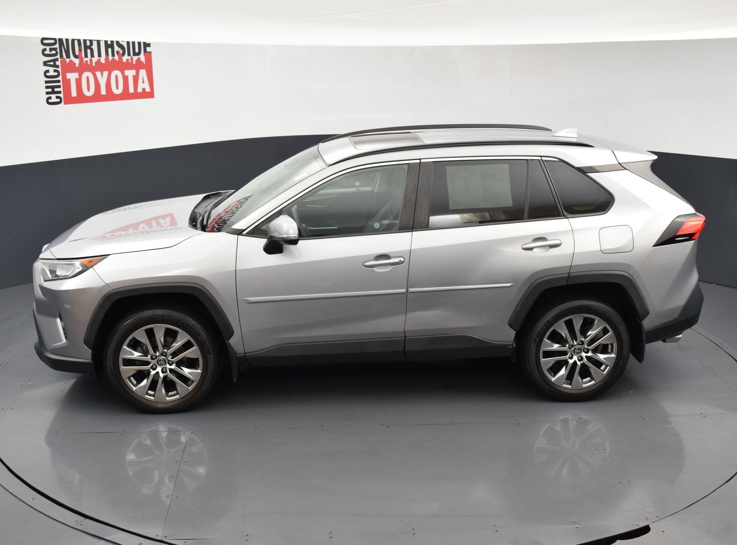 Used 2021 Toyota RAV4 XLE Premium AWD/4WD image 22