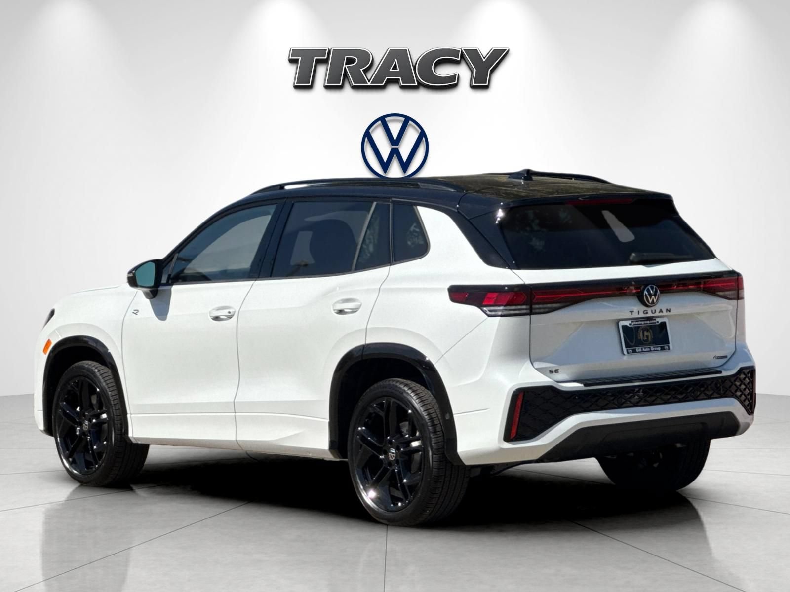 New 2026 Volkswagen Tiguan SE R-Line AWD/4WD image 6