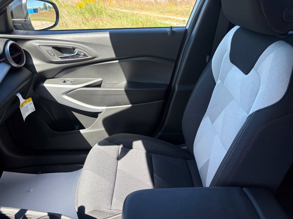 New 2026 Chevrolet Trax RS w/ Driver Confidence Package FWD image 16