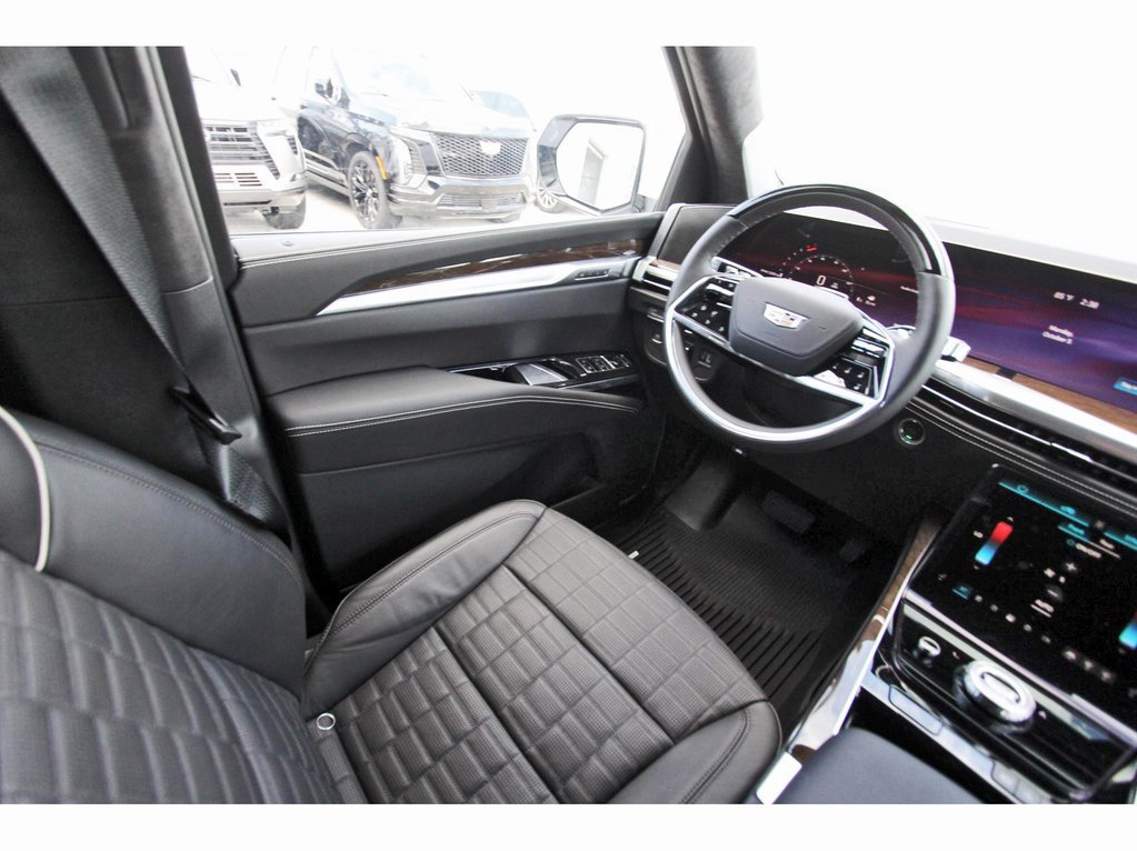 New 2026 Cadillac Escalade Platinum Sport w/ LPO, ONYX Package AWD/4WD image 8