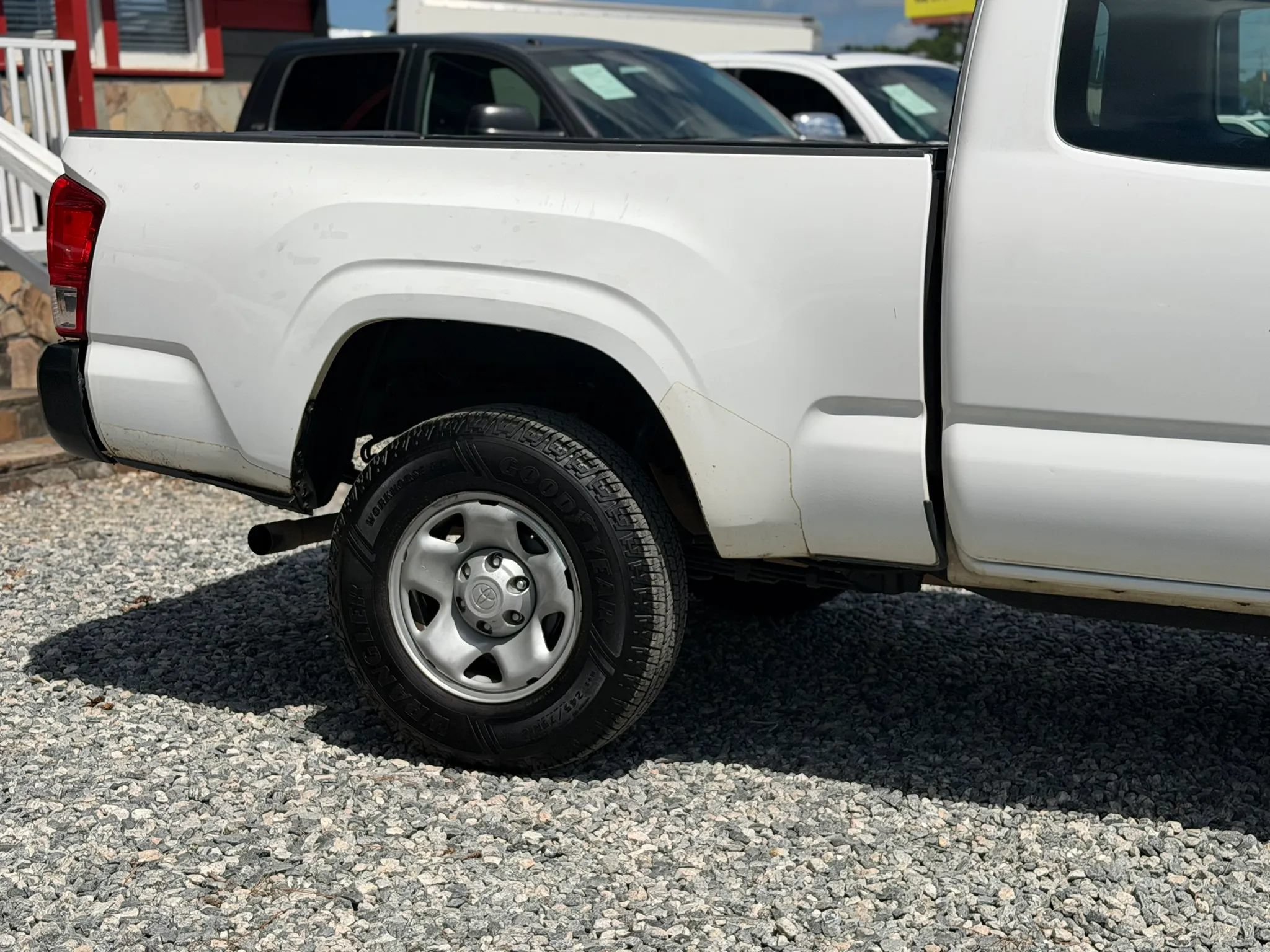 Used 2016 Toyota Tacoma SR RWD image 7