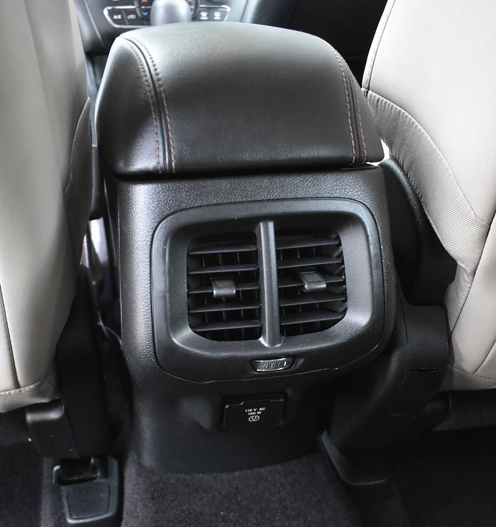 Used 2016 Jeep Cherokee Limited w/ Luxury Group image 11