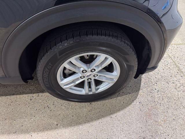 Used 2024 Ford Explorer XLT AWD/4WD image 30
