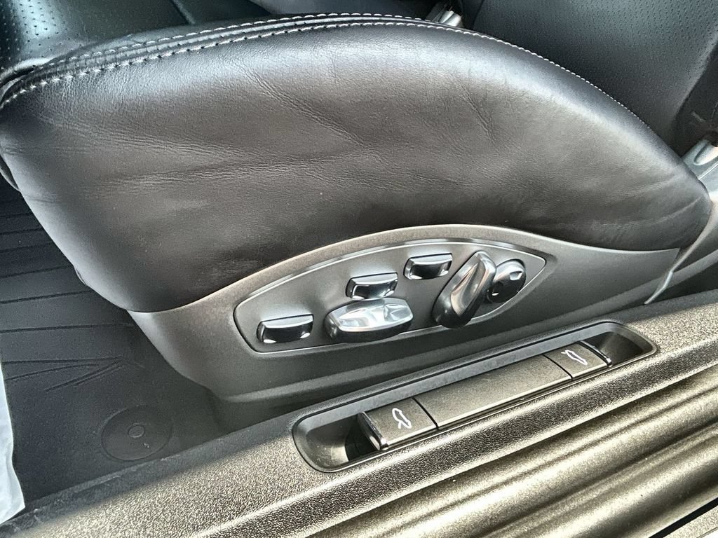 Used 2024 Porsche 718 Boxster RWD image 18