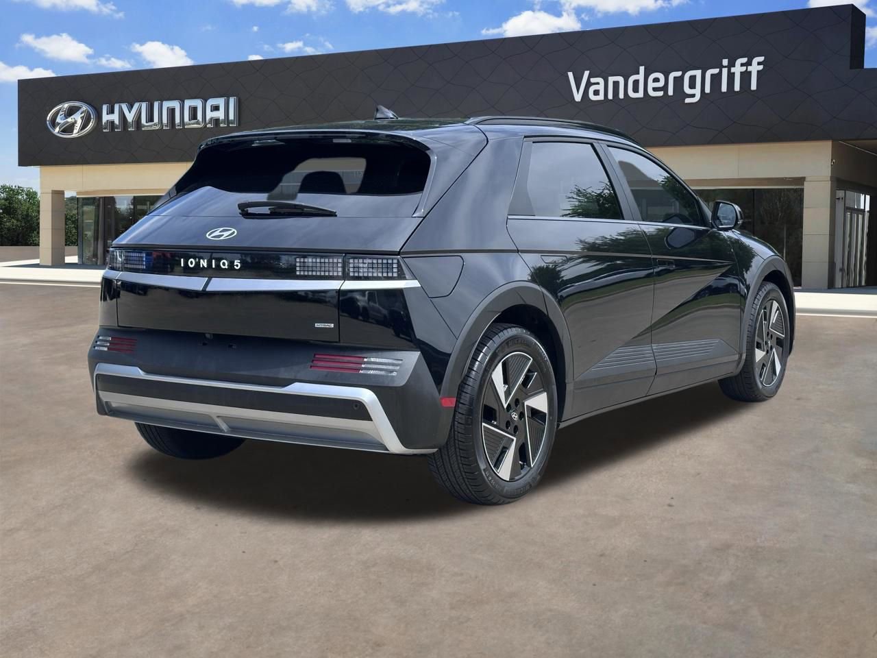 Used 2025 Hyundai Ioniq 5 SEL AWD/4WD image 12