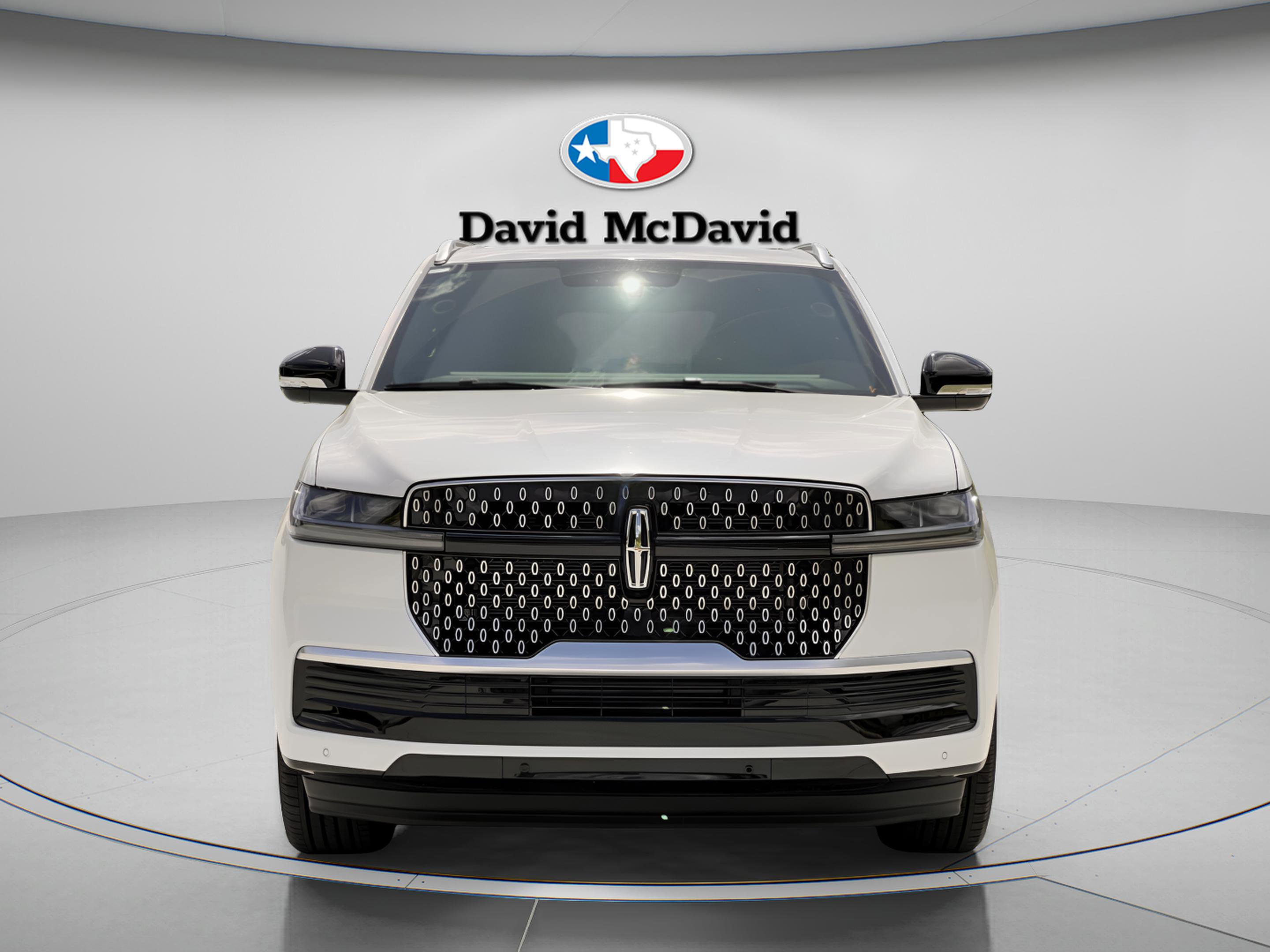 Used 2026 Lincoln Navigator Reserve AWD/4WD image 8