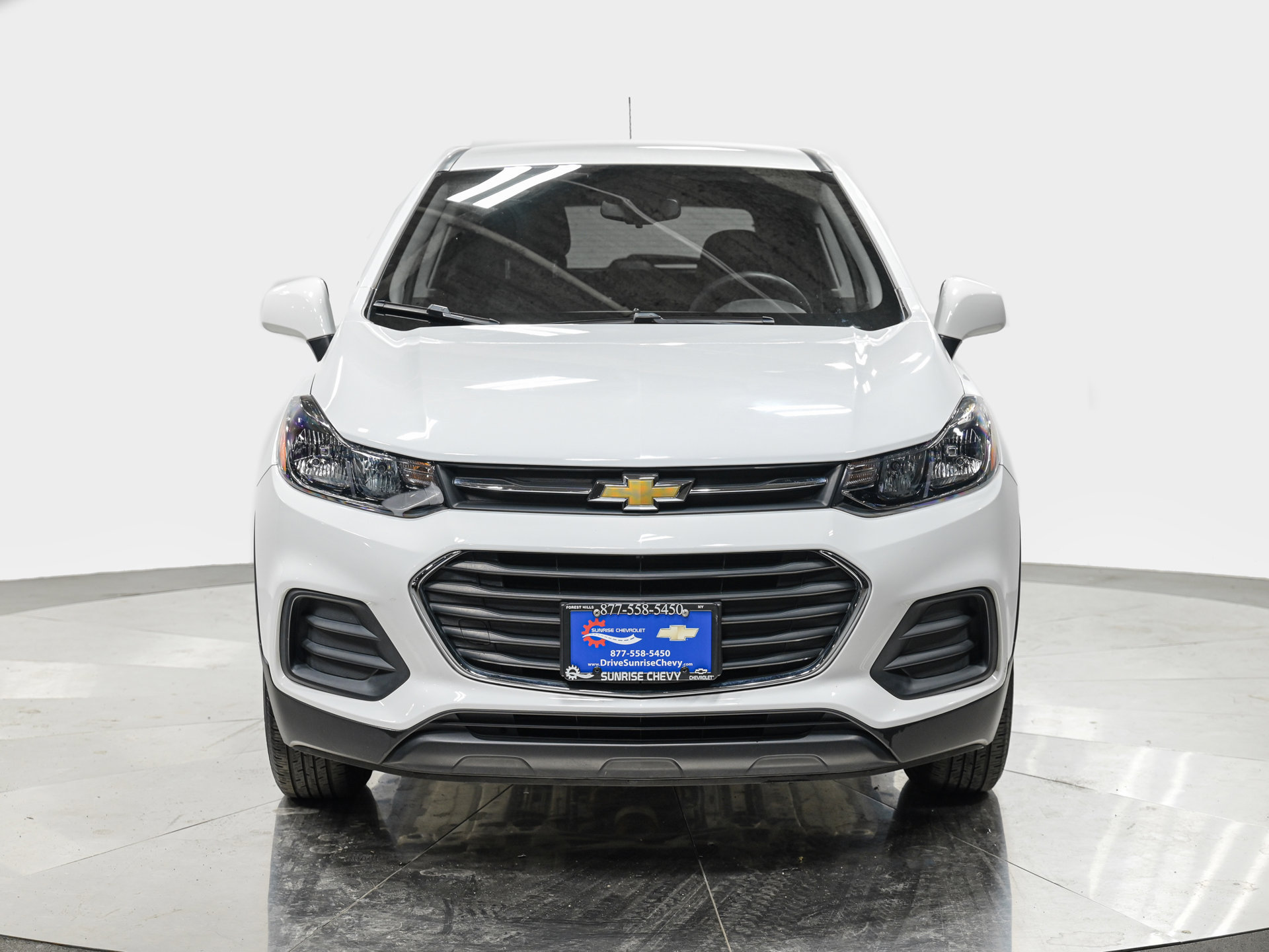 Used 2022 Chevrolet Trax LS w/ Tint and Cruise Package AWD/4WD image 12
