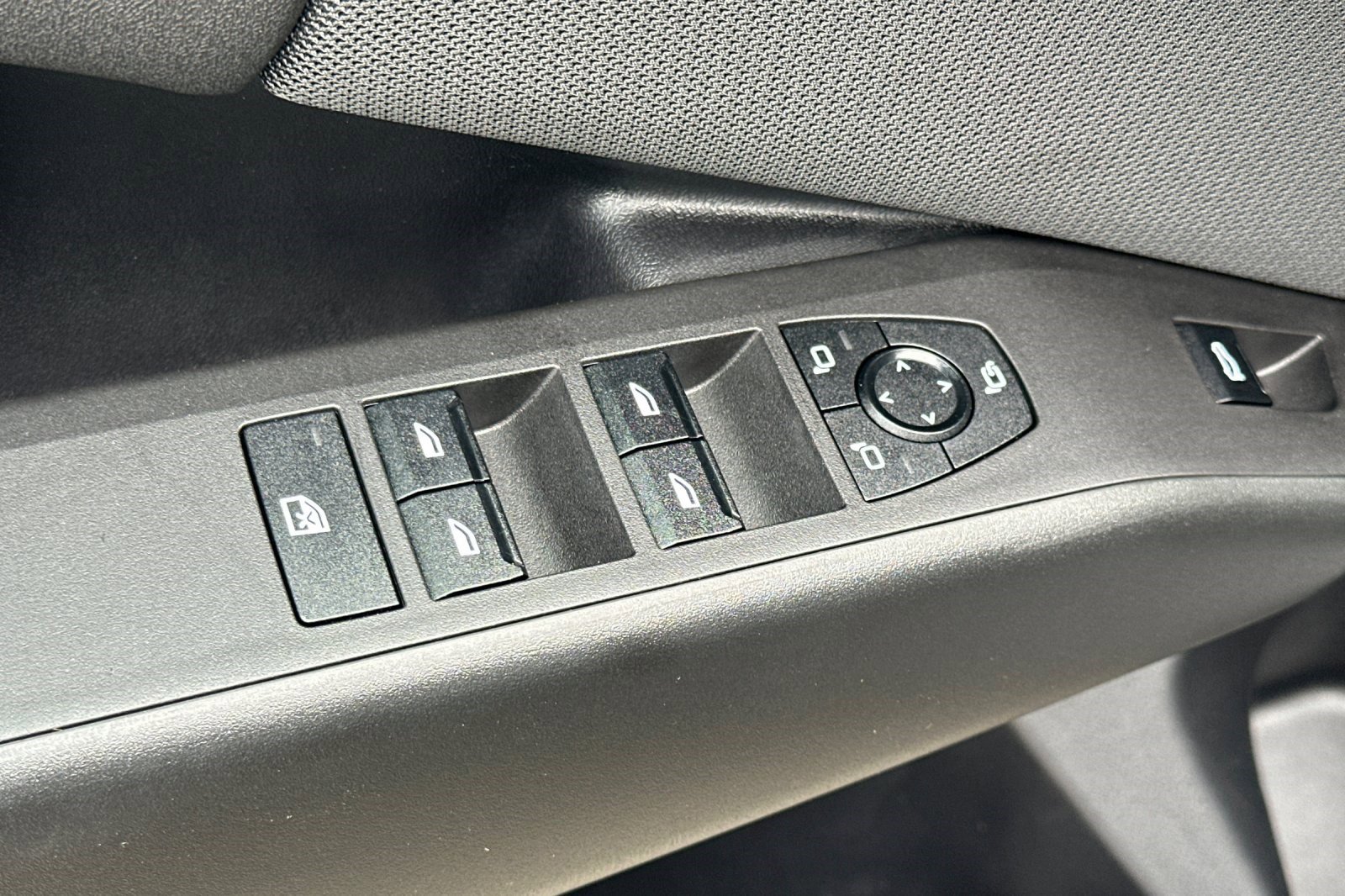 Used 2025 BMW X3 xDrive30i w/ Premium Package image 13