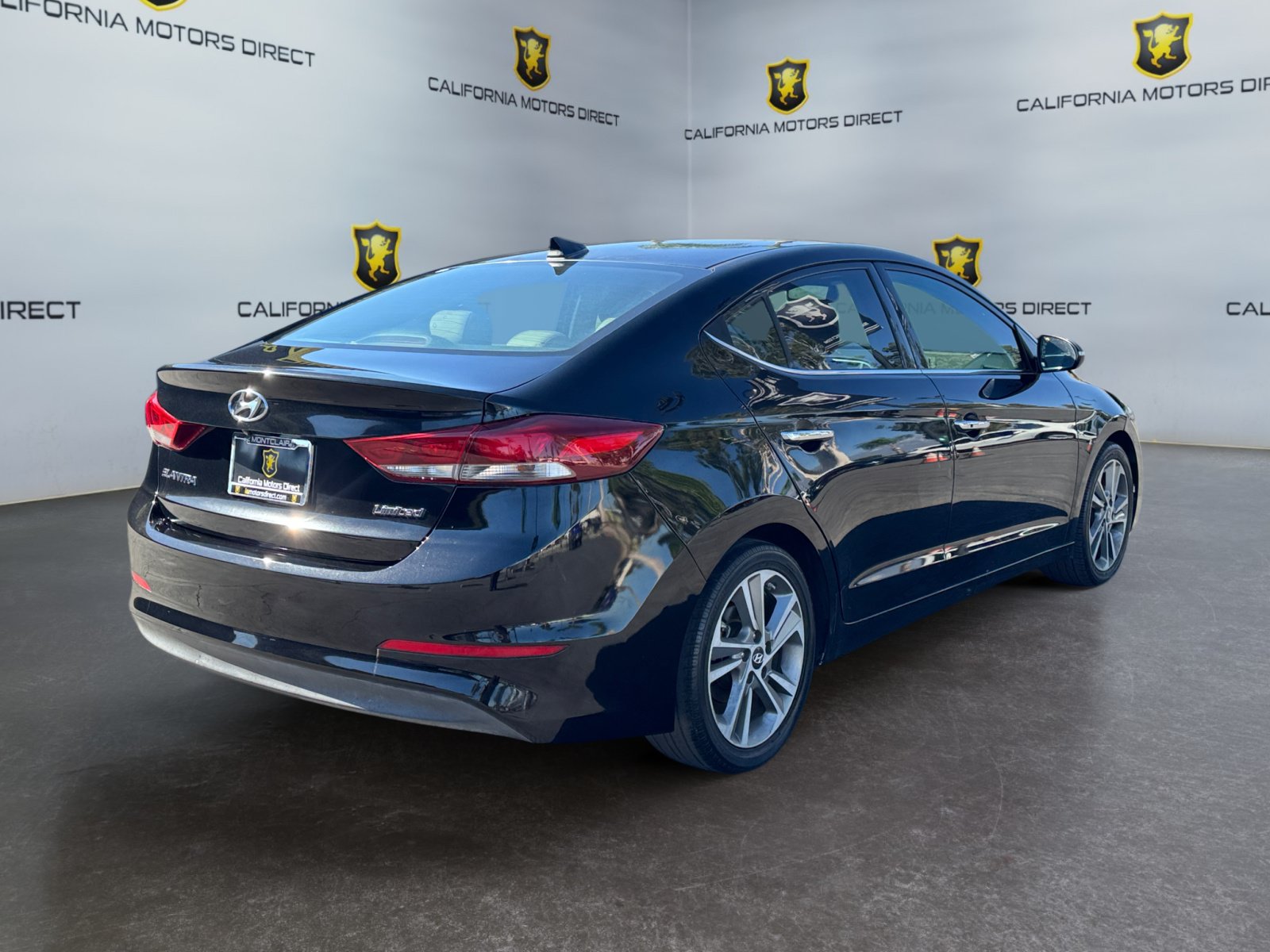 Used 2017 Hyundai Elantra Limited FWD image 5
